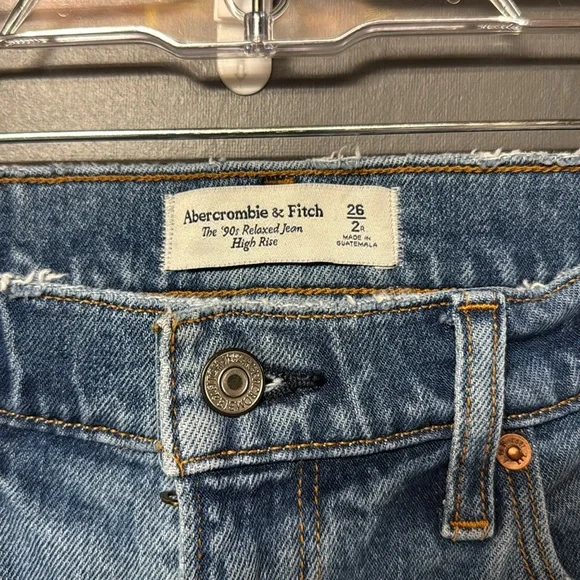 Abercrombie & Fitch 90’s Relaxed Jeans - Picture 2 of 3